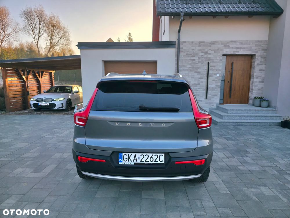 Volvo XC 40 D4 AWD Geartronic Momentum Pro - 8