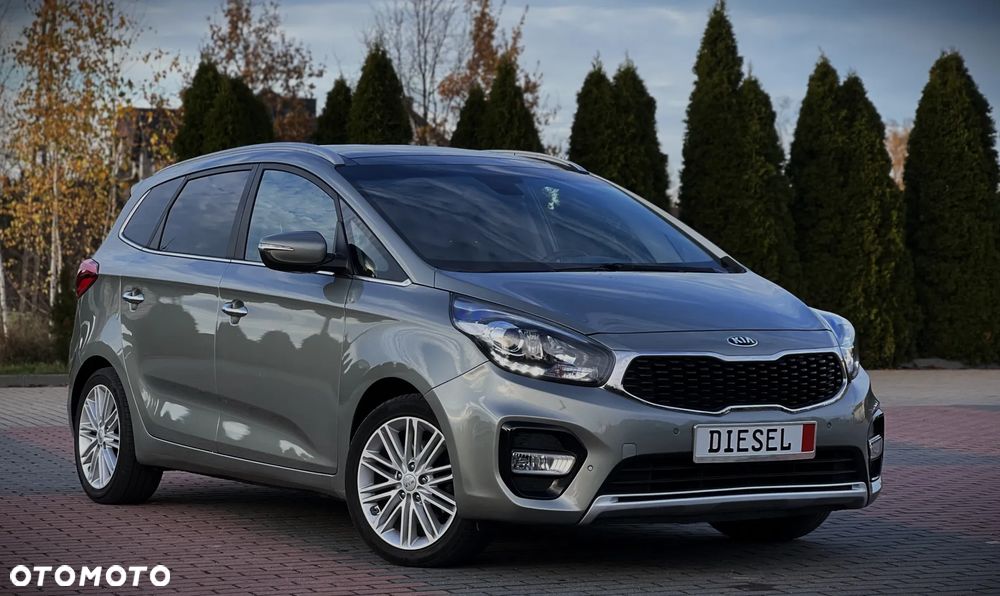 Kia Carens 1.7 CRDi S 7os - 9