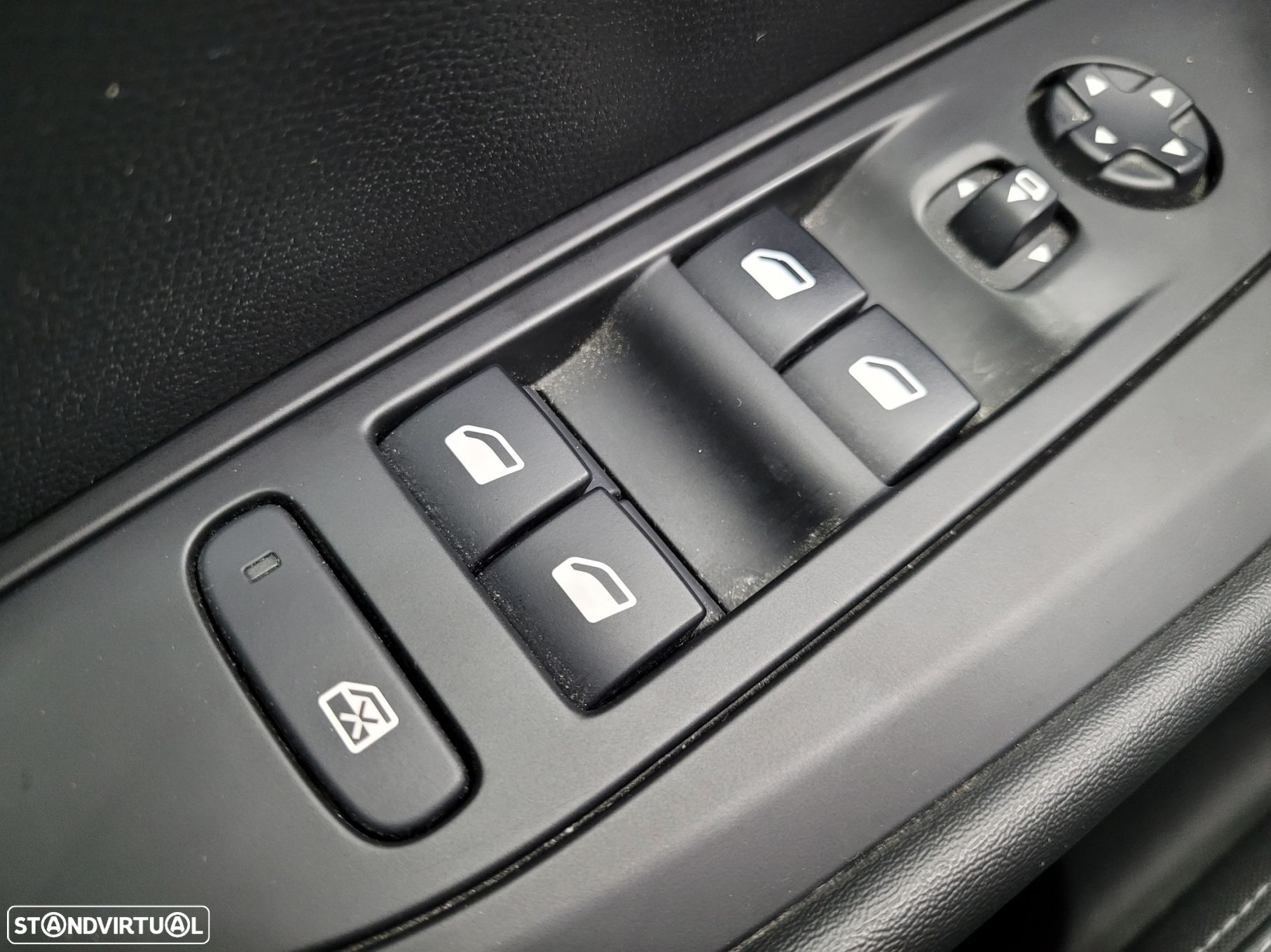 Peugeot e-208 50 kWh GT Line - 41