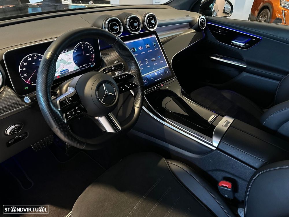 Mercedes-Benz GLC 300 - 30