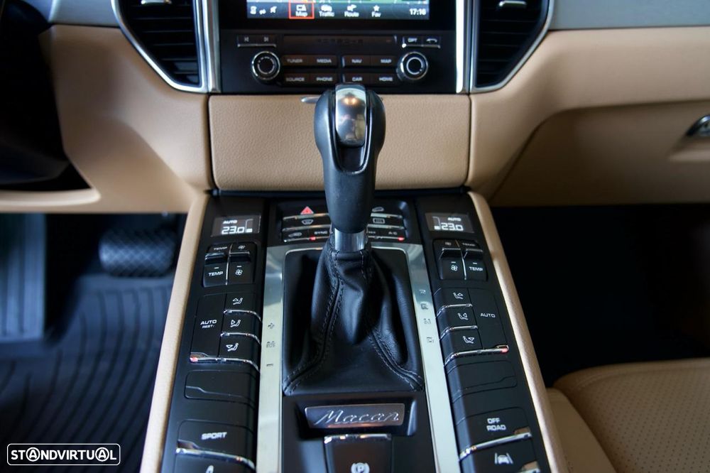 Porsche Macan 2.0T - 21