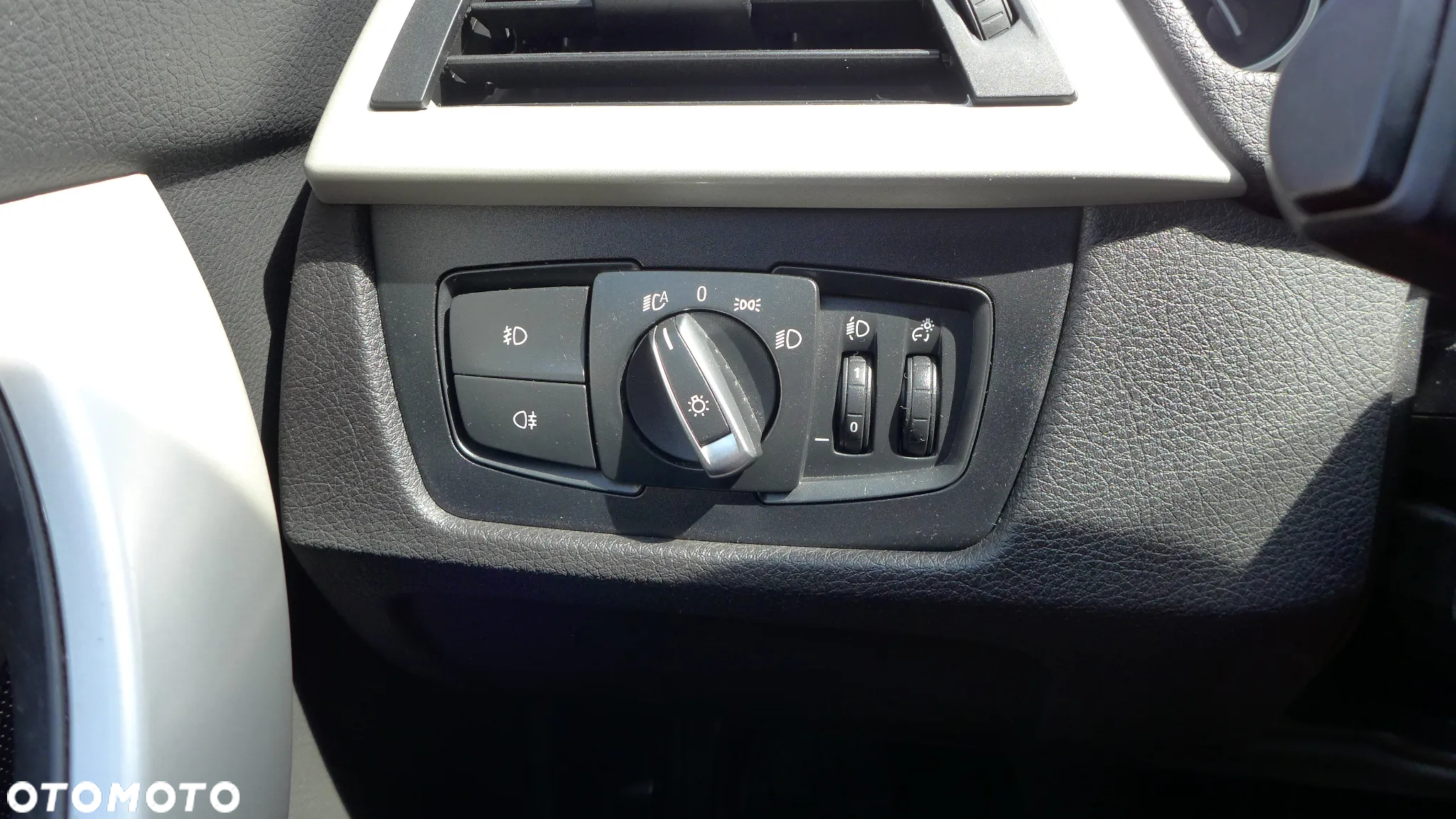 BMW Seria 3 320d Touring - 11