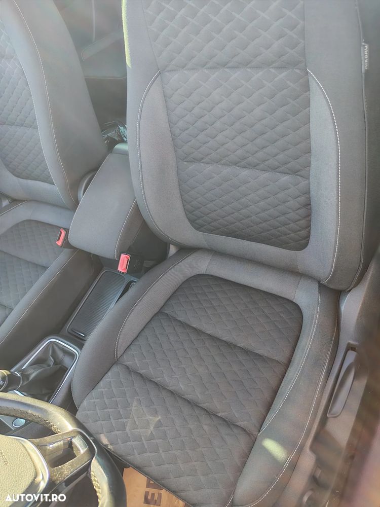 Volkswagen Sharan 2.0 TDI DSG IQ.DRIVE - 24