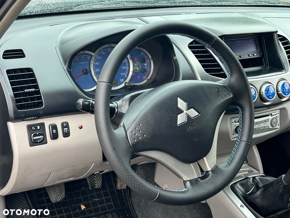 Mitsubishi L200 2.5 DID Special Edition - 11