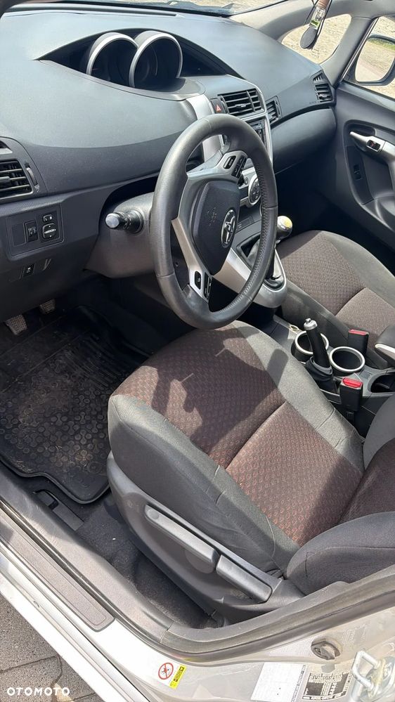 Toyota Verso 2.0 D-4D - 13