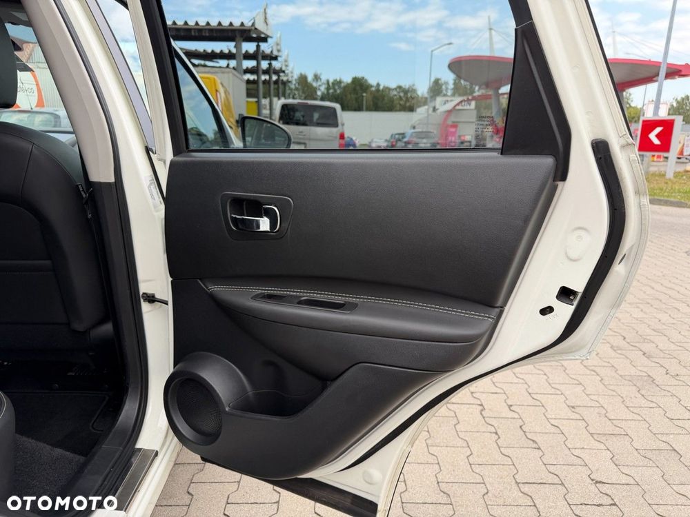 Nissan Qashqai 2.0 4x4 Tekna - 22