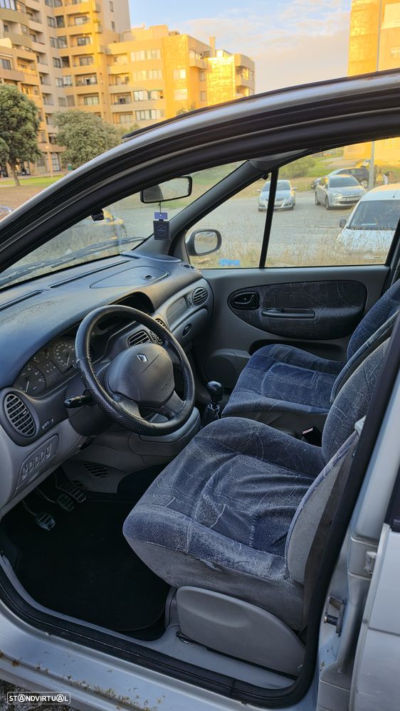 Renault Scénic 1.4 16V RXE AC - 13