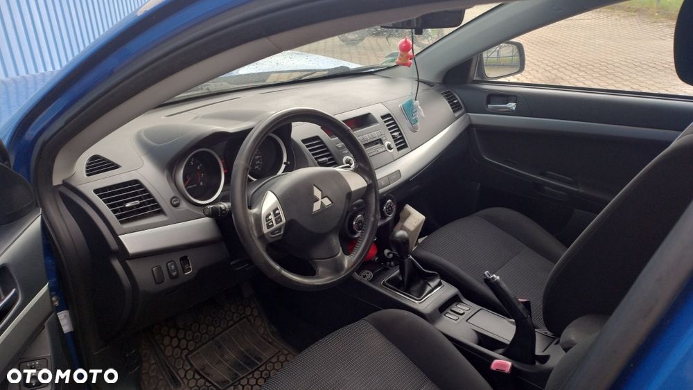 Mitsubishi Lancer - 2