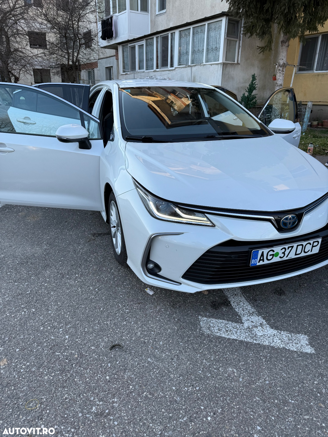 Toyota Corolla 1.8 HSD Dynamic Bi-tone - 7