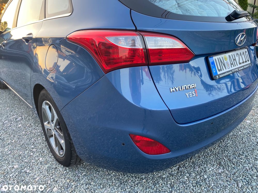 Hyundai i30 blue Kombi 1.4 YES Gold - 10