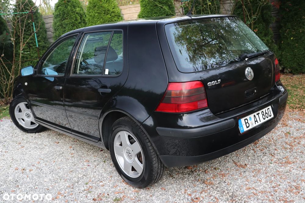 Volkswagen Golf - 3