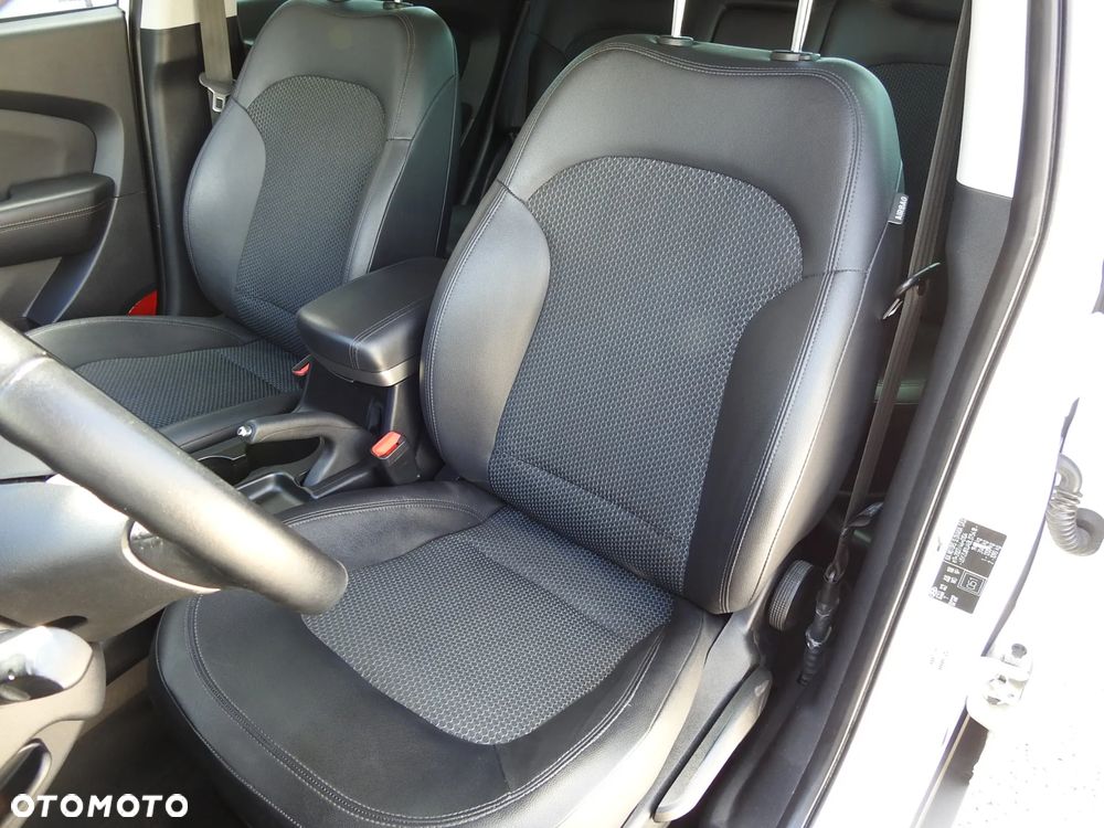 Hyundai ix35 1.7 CRDi 2WD blue Comfort - 9