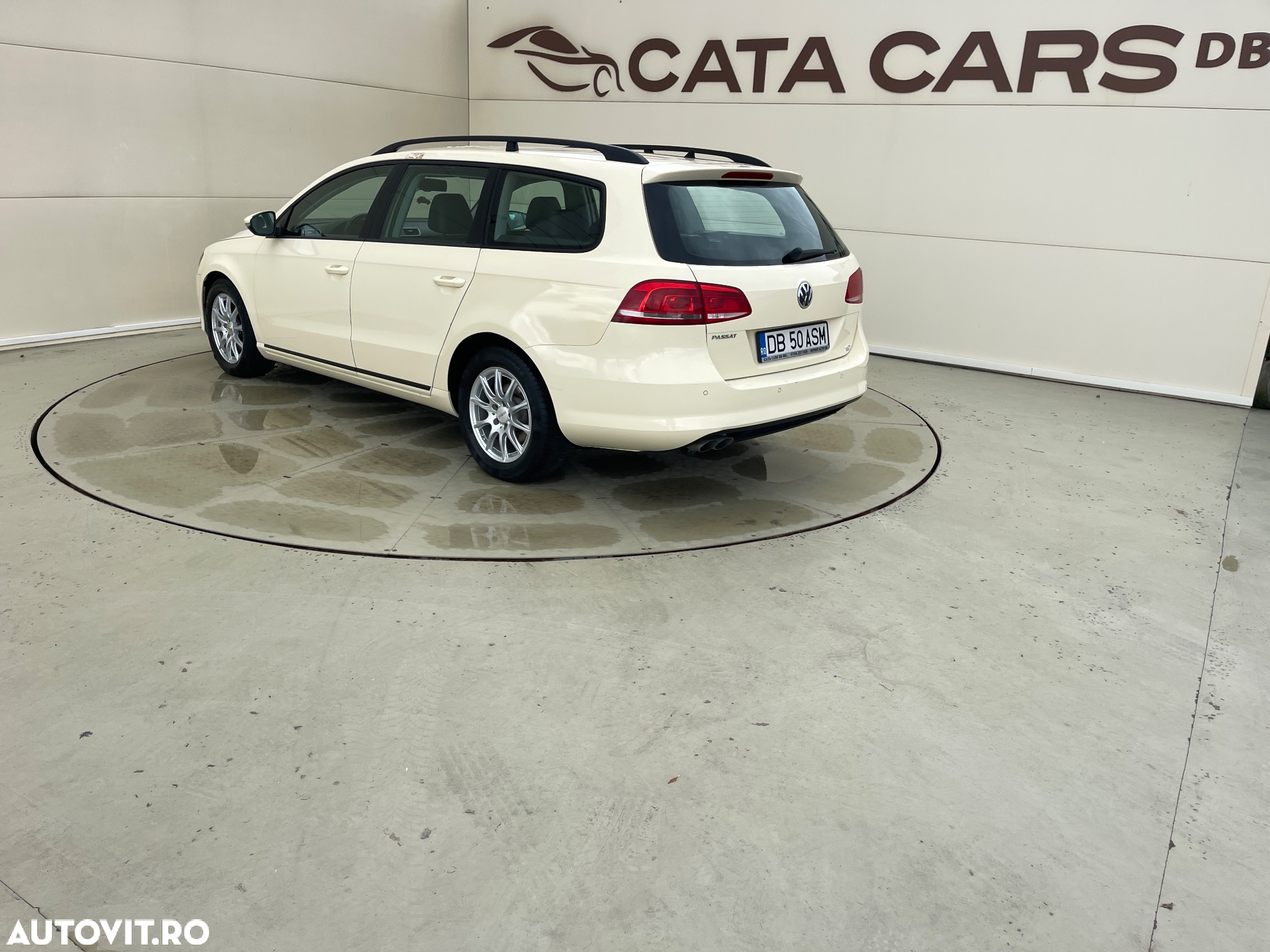 Volkswagen Passat 2.0 TDI BlueMotion Tehnology DSG Trendline - 11