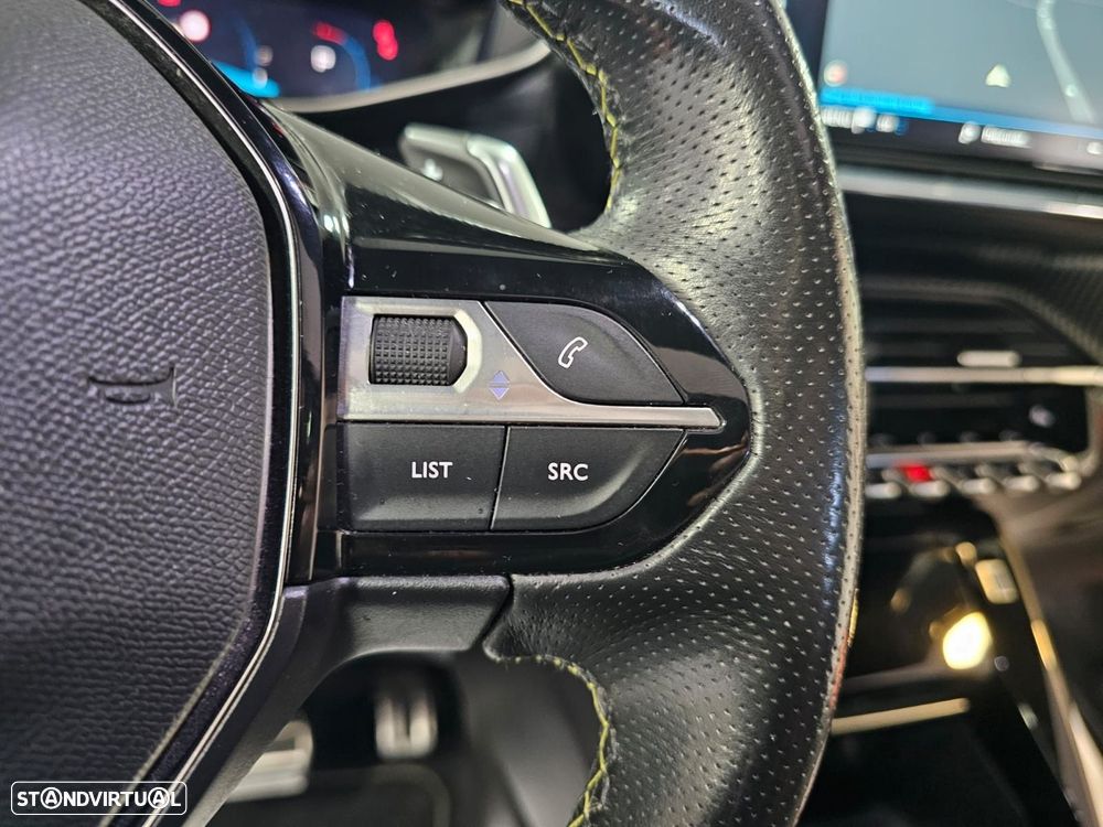 Peugeot 2008 1.2 PureTech GT EAT8 - 17