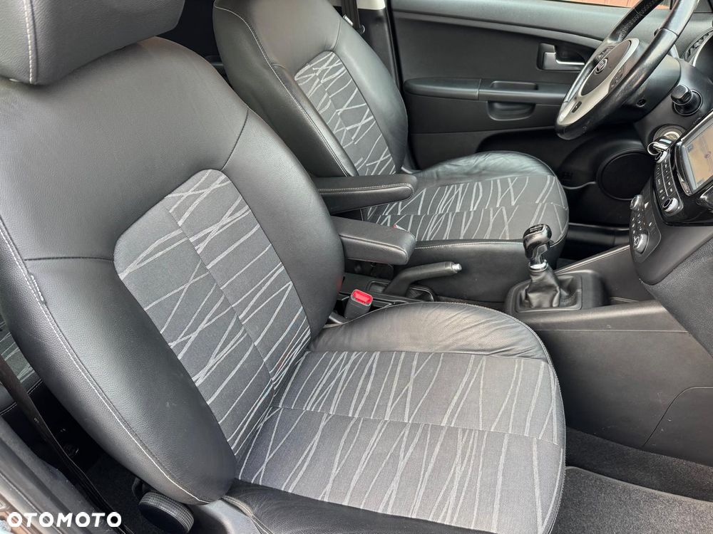 Kia Venga 1.4 Smart - 11