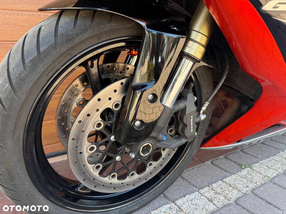 Suzuki GSX-R - 13