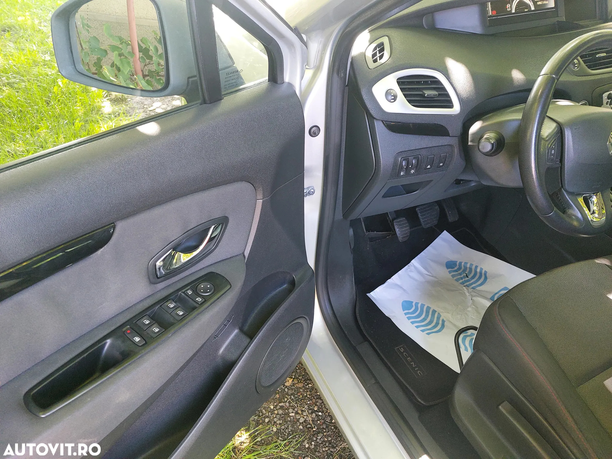 Renault Grand Scenic 1.5 dCi Privilege - 12