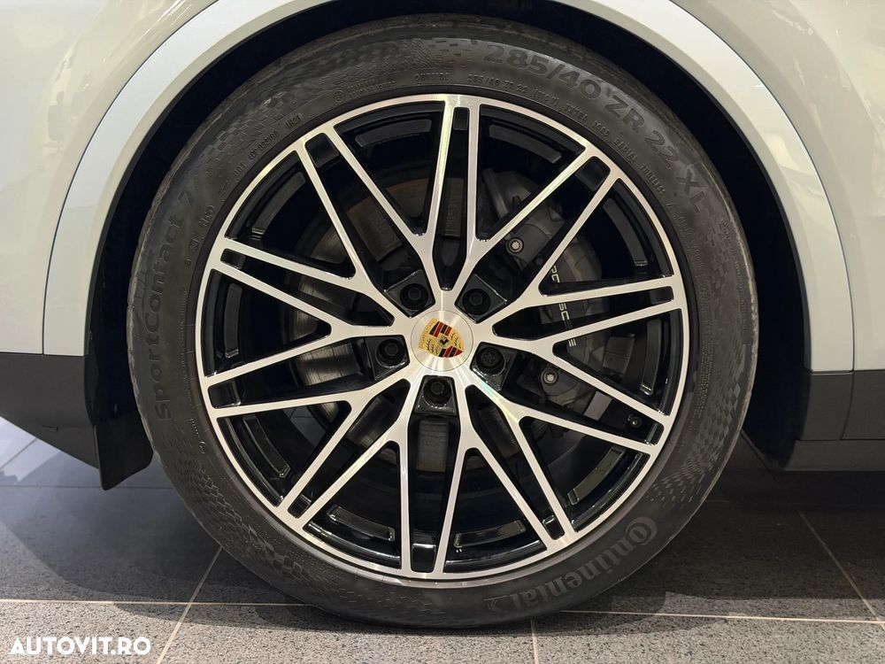 Porsche Cayenne - 34