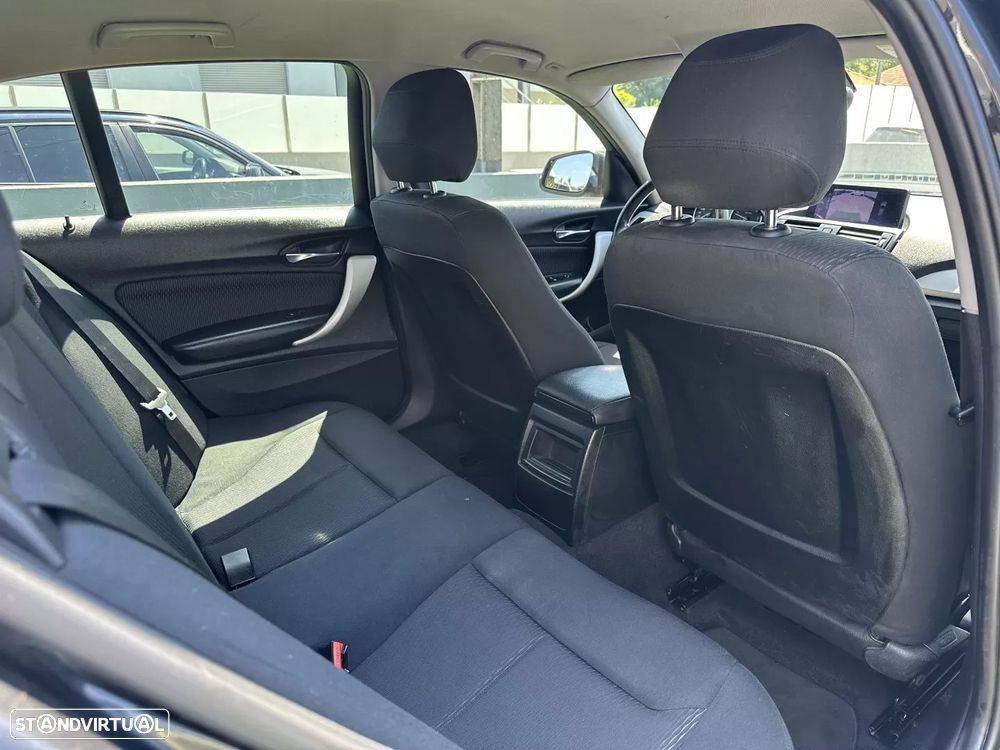 BMW 116 d Aut. Sport Line - 44