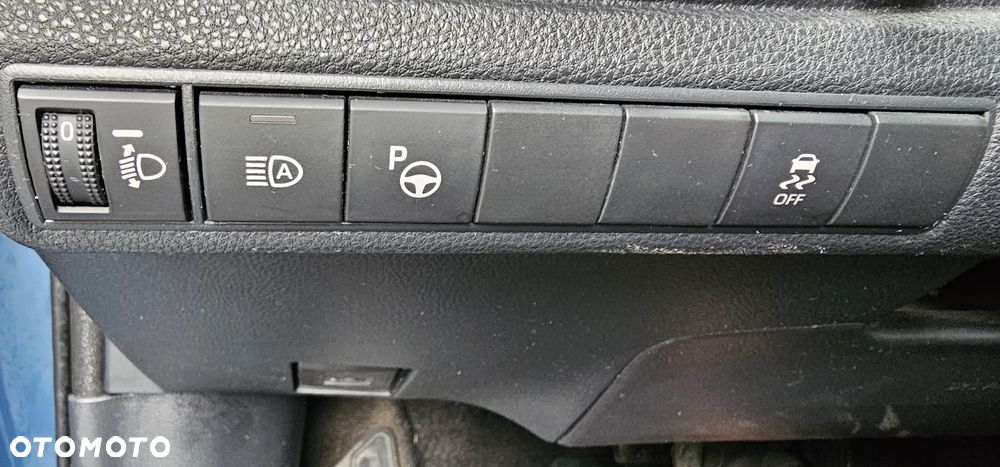 Toyota Corolla 1.8 Hybrid GPF Comfort - 13