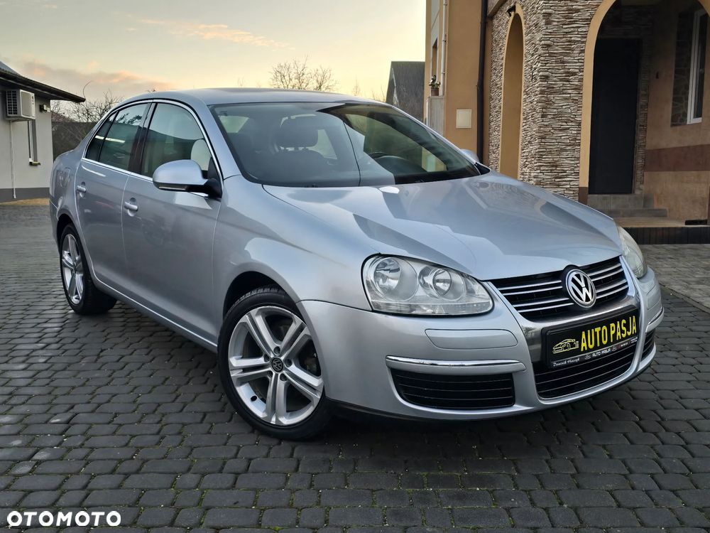 Volkswagen Jetta 1.6 United - 6