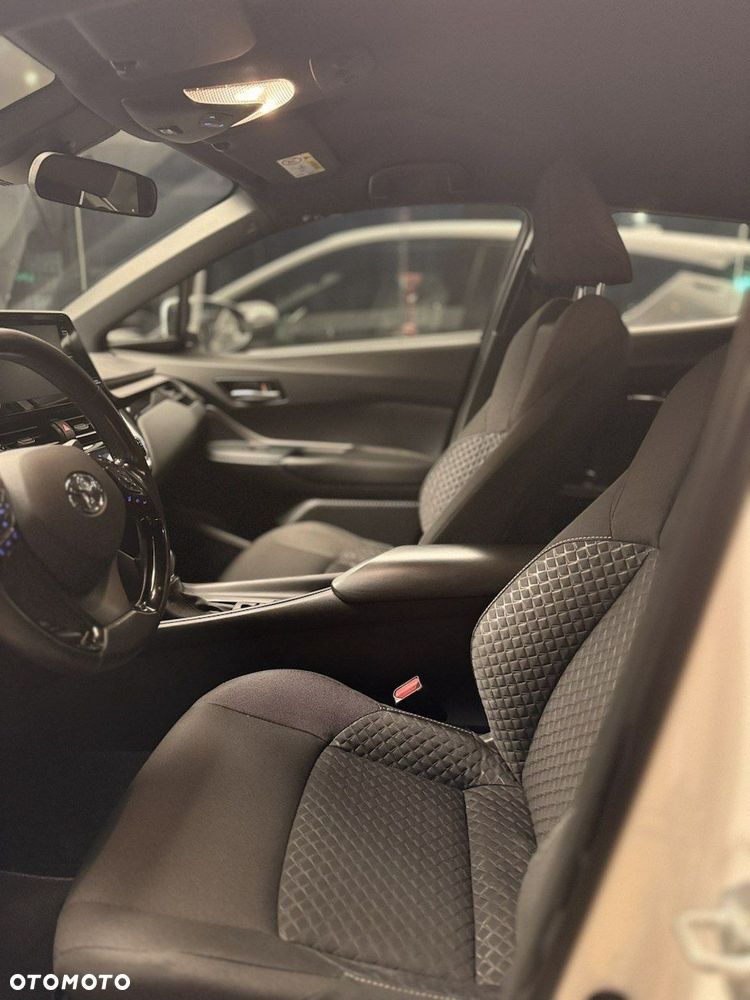Toyota C-HR - 10