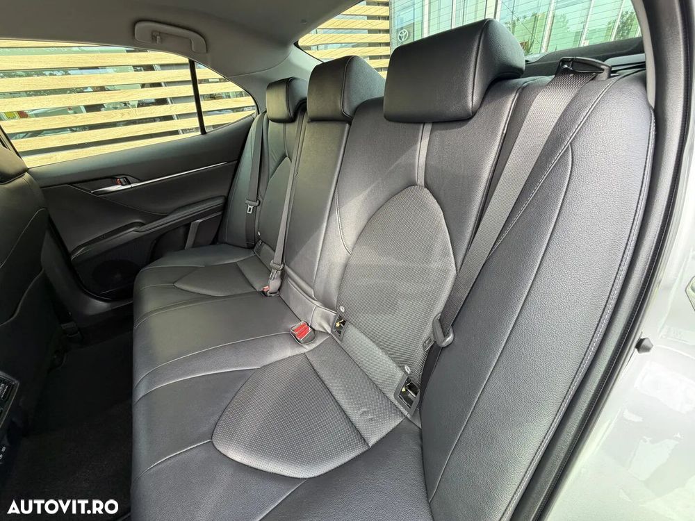 Toyota Camry 2.5 Dynamic - 10