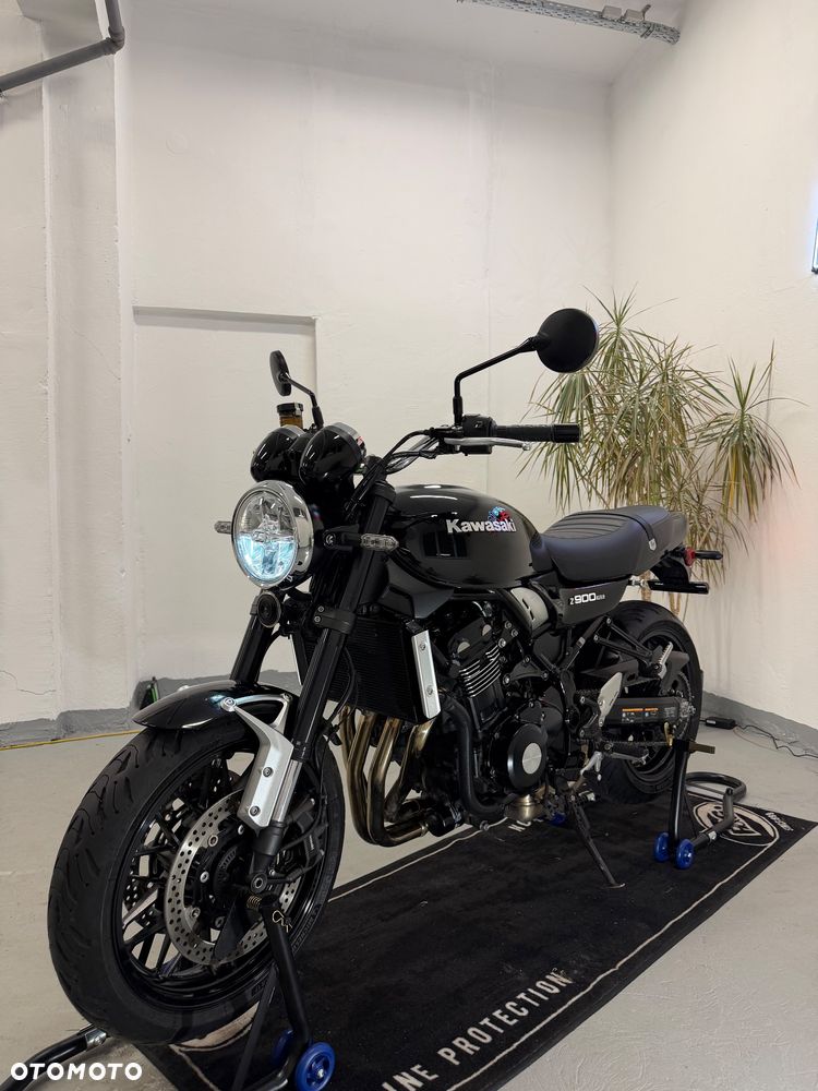 Kawasaki Z 900 RS - 4
