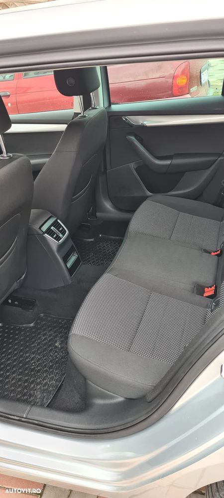 Skoda Octavia 1.6 TDI Active - 6