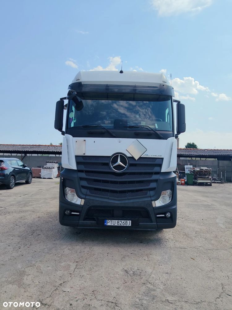 Mercedes-Benz Actros - 2
