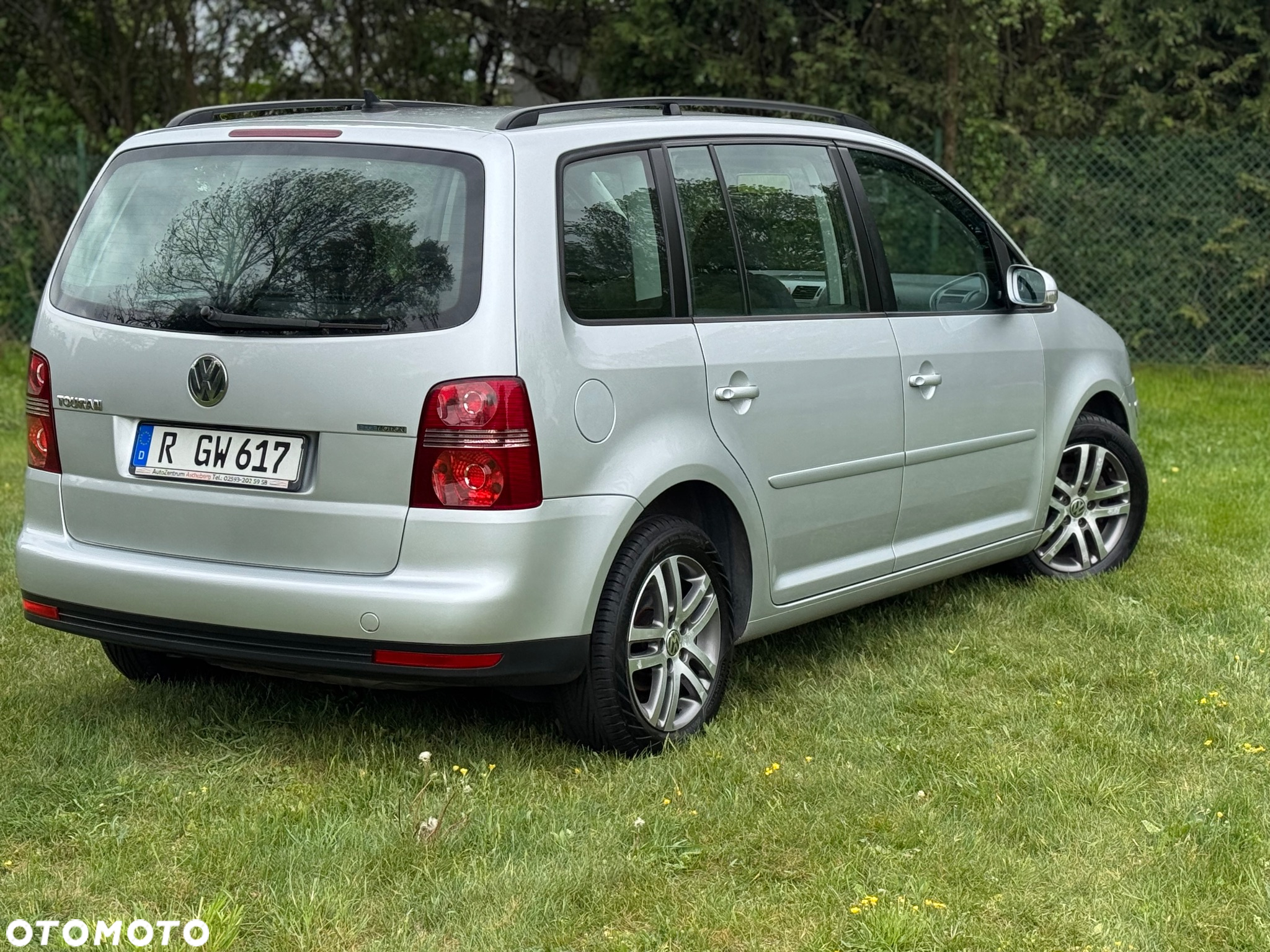 Volkswagen Touran 1.9 TDI DPF Blue Motion Highline - 18