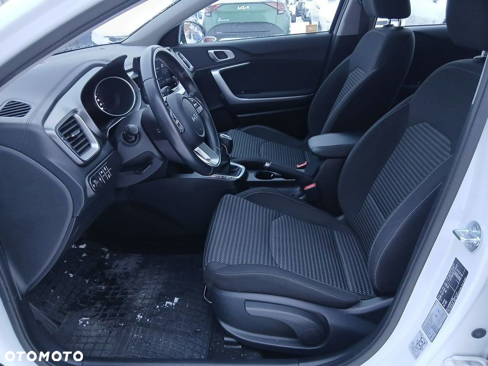 Kia Ceed 1.5 T-GDI M - 14