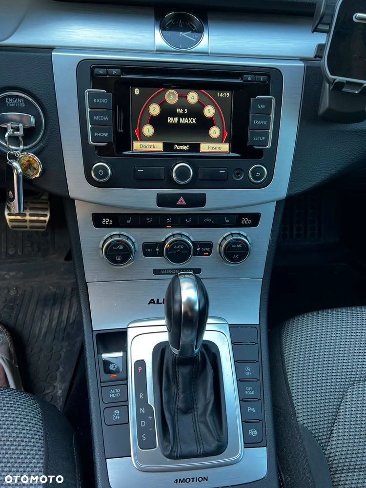 Volkswagen Passat 2.0 TDI 4Mot Highline DSG - 6