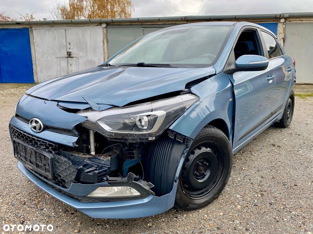 Hyundai i20 blue 1.2 Trend - 3
