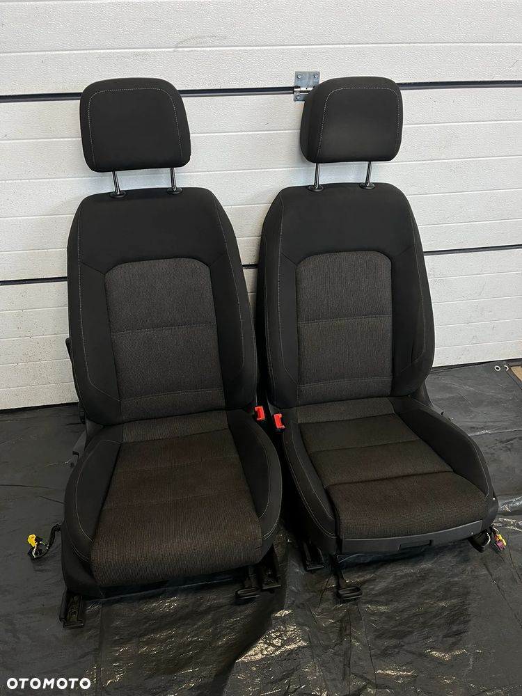 VW Passat B8 Fotele ergoComfort MASAŻ kanapa materiał materiałowe - 1