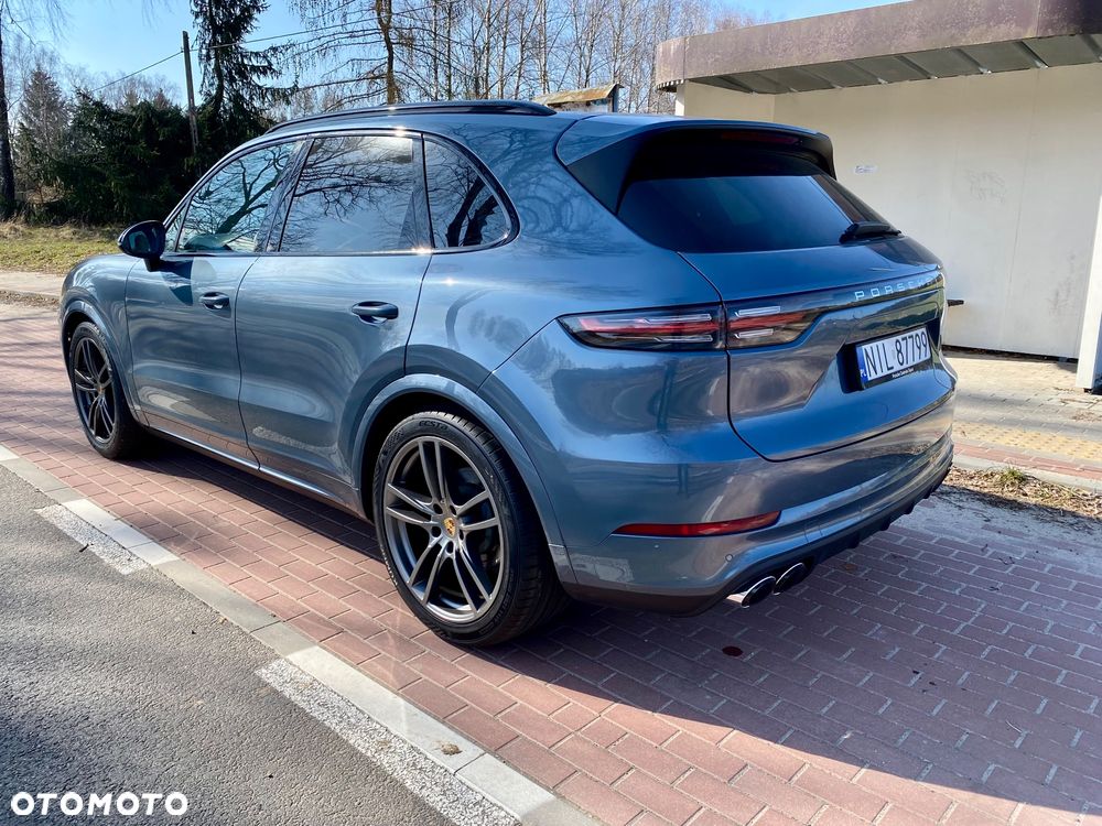 Porsche Cayenne Platinum Edition - 3