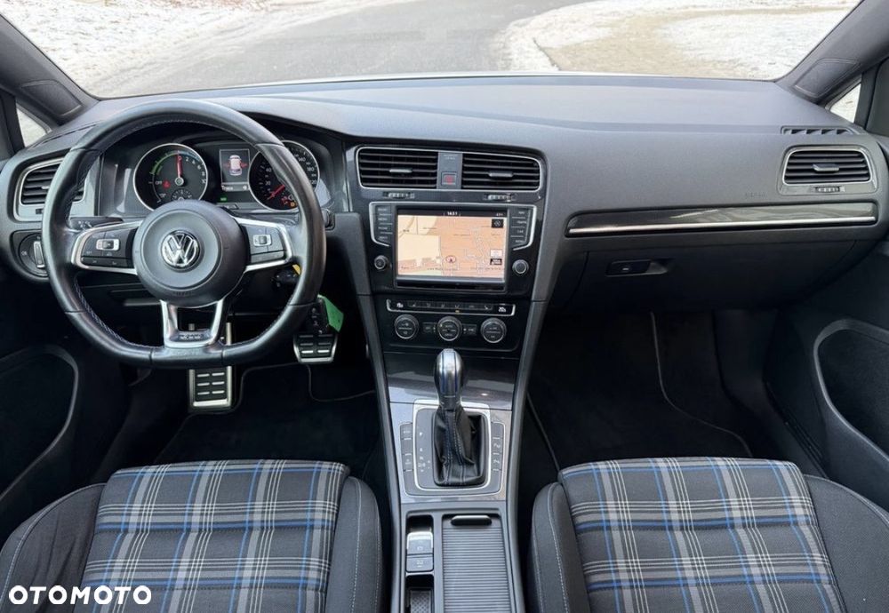 Volkswagen Golf 1.4 TSI Plug-In-Hybrid GTE - 11