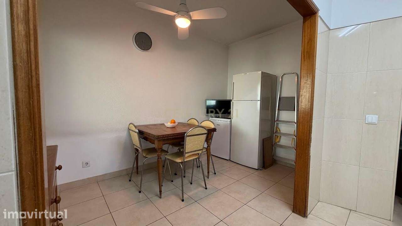 Moradia T2 + 1 no Centro de Portimão | Garagem 55 m² | Potencial + Pro - Grande imagem: 5/60