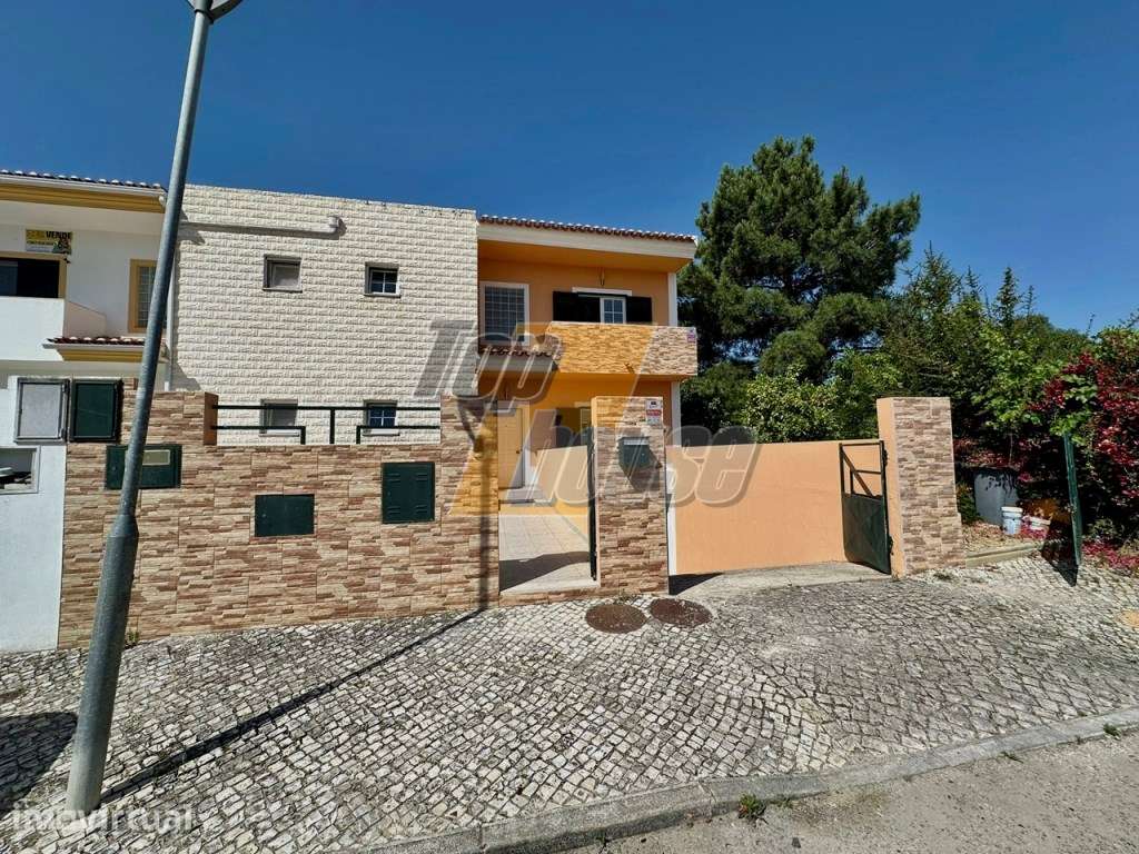 Moradia T4 com piscina e terreno de 900m2 - Quinta da Serralheira -... - Grande imagem: 3/53