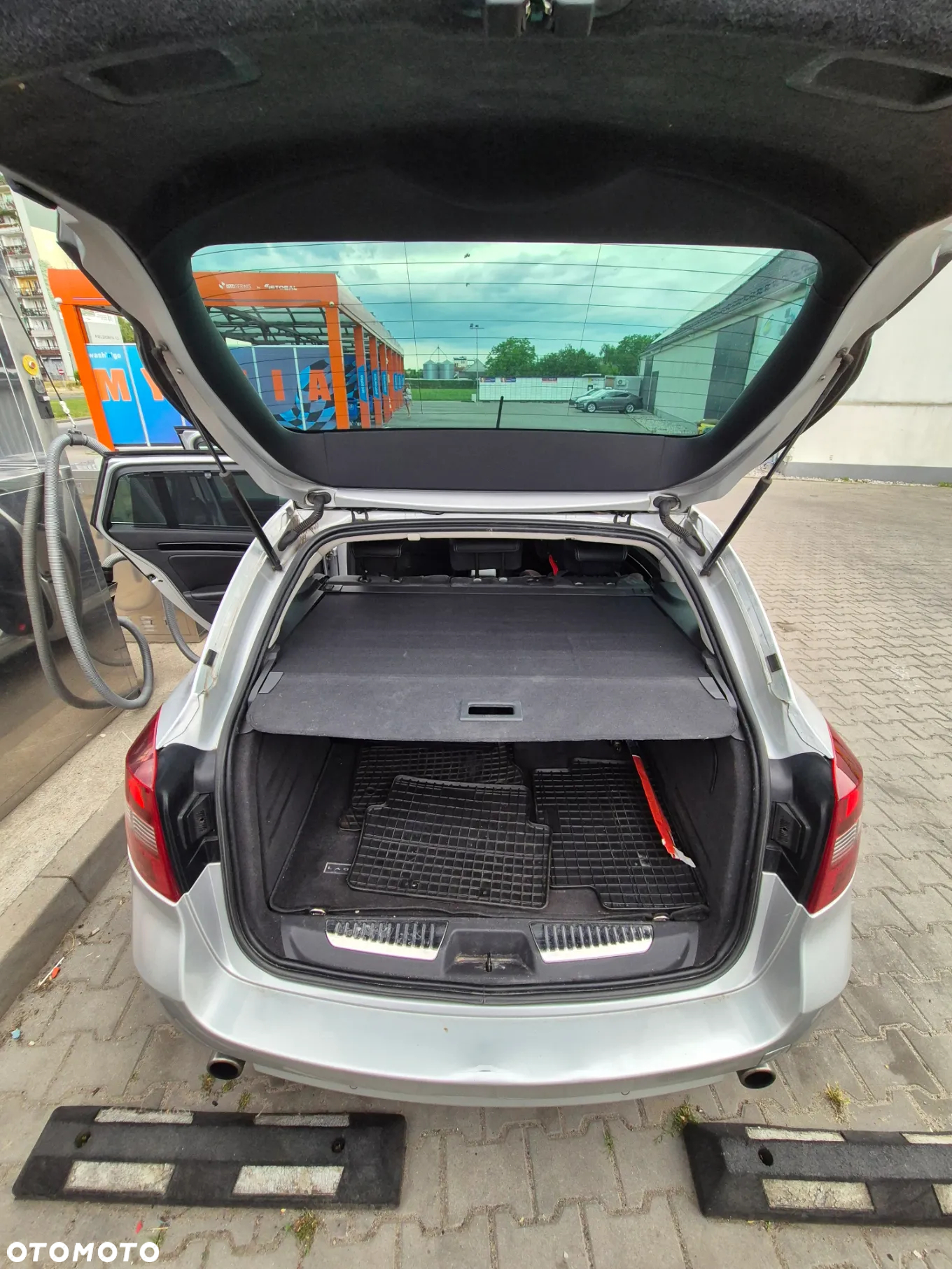 Renault Laguna 2.0 dCi Initiale - 10