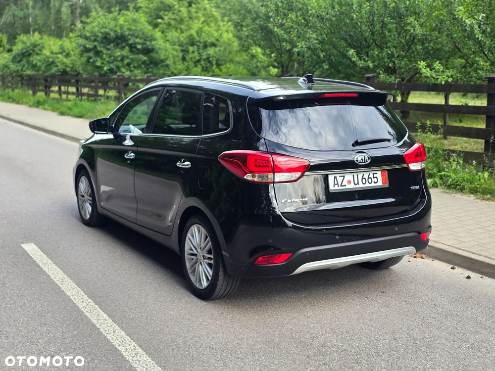 Kia Carens 1.7 CRDi L 7os - 17
