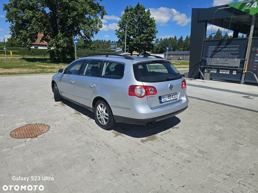 Volkswagen Passat 2.0 TDI Comfortline - 12