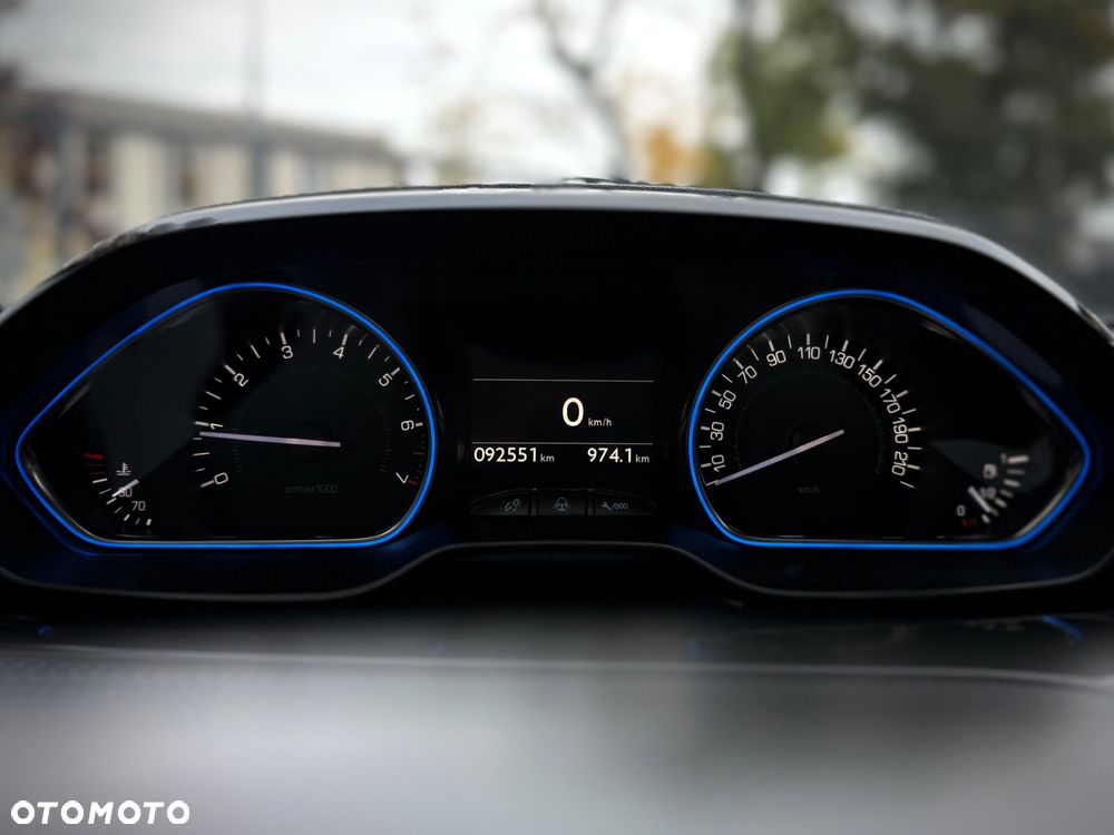 Peugeot 2008 PureTech 110 Stop&Start Allure - 20