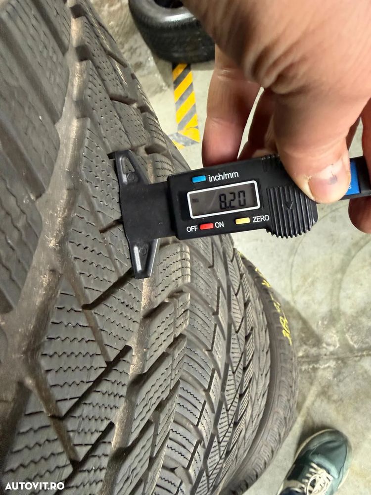 325 35 r22, 285 40 r22 iarna Vredestein - 5