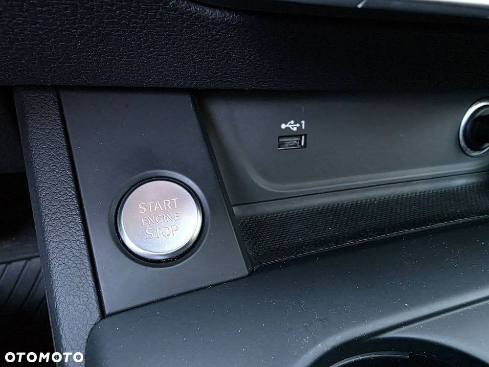 Audi A4 Limousine - 30