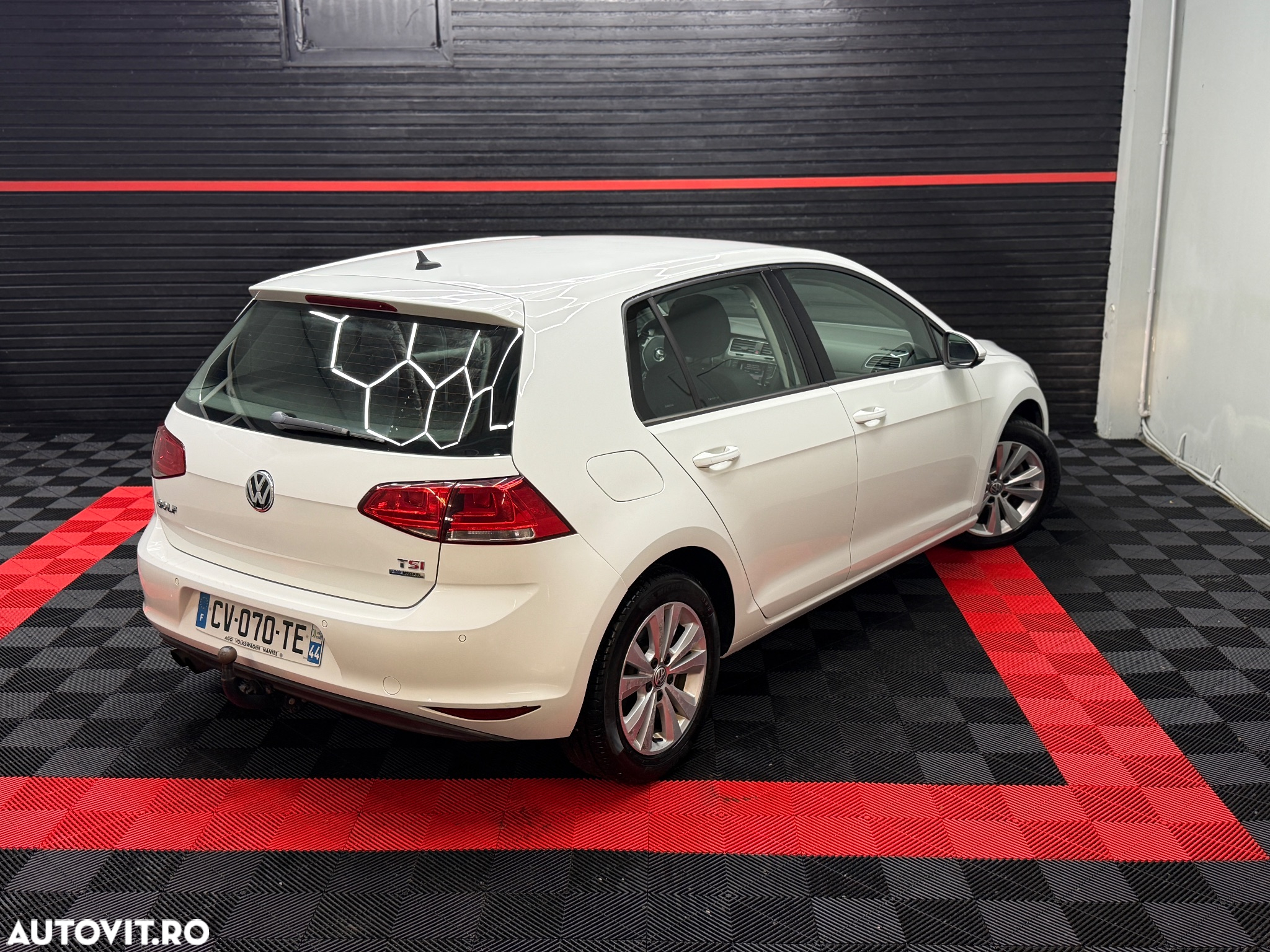 Volkswagen Golf 1.4 TSI BlueMotion Technology DSG Comfortline - 6