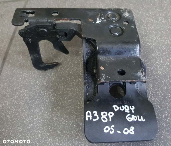 RYGIEL ZAMEK MASKI UCHWYT RĄCZKA AUDI A3 8P 8P0823480