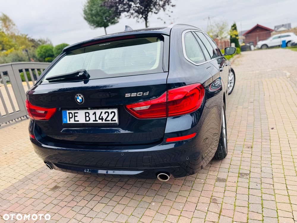 BMW Seria 5 520d Luxury Line sport - 39