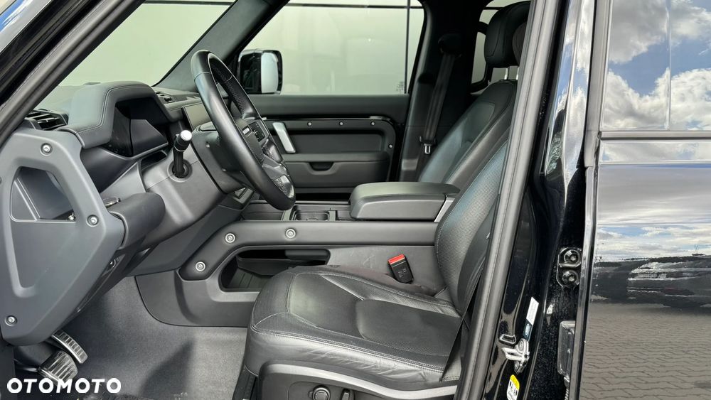 Land Rover Defender 2.0 P400e PHEV X-Dynamic SE - 12
