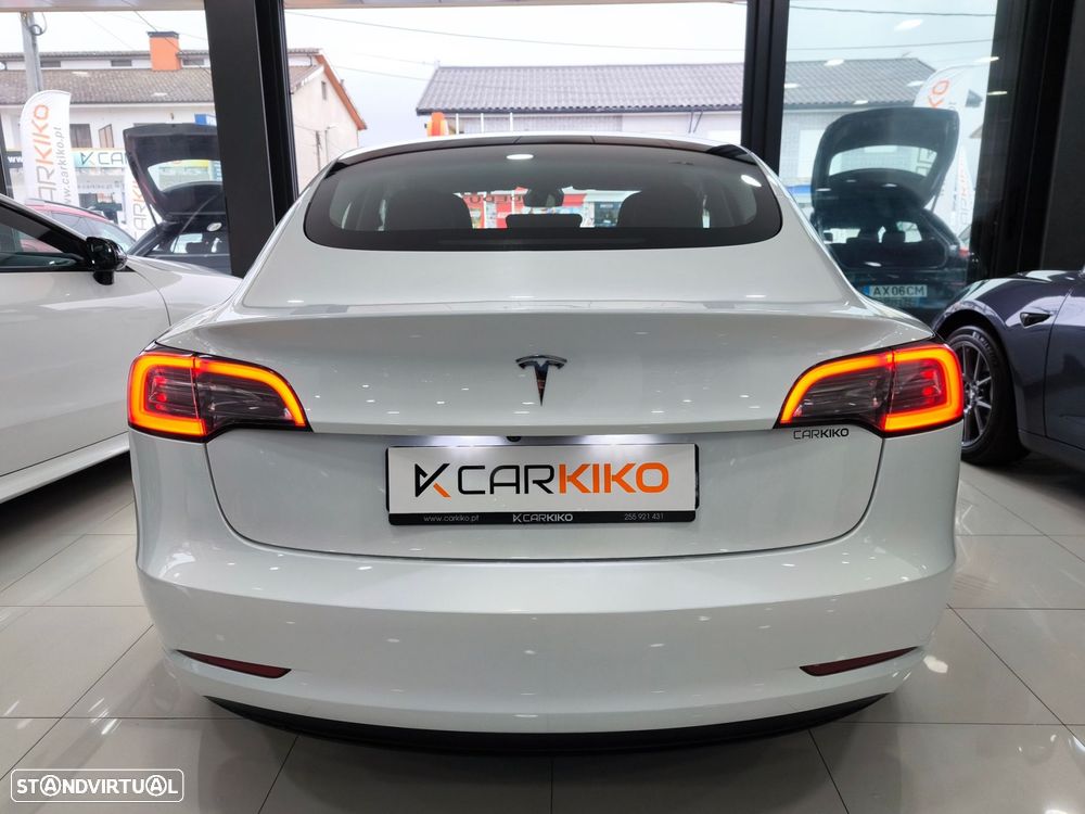 Tesla Model 3 Long Range Tração Traseira - 4